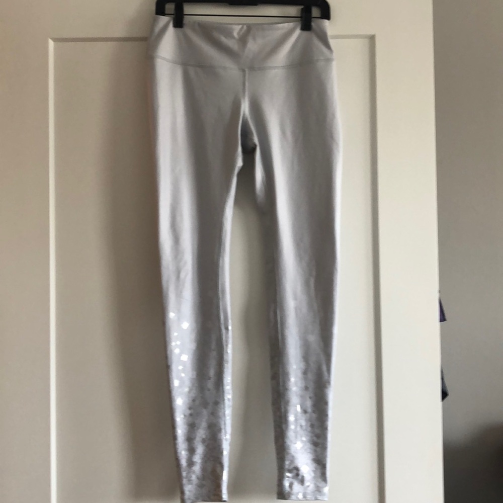 Alo Yoga airbrush leggings